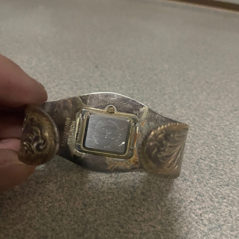 Montana Silversmiths‎ Western Cuff Watch Engraved Bronc Silver Gold Tone Quartz - Picture 6 of 6